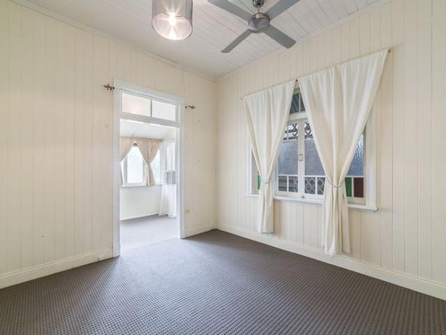 Charming Character Cottage in the Heart of New Farm