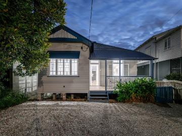 Charming Character Cottage Move In Ready in the Herston Health Precinct