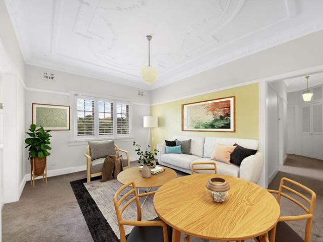 Charming Character Apartment in Boutique Block