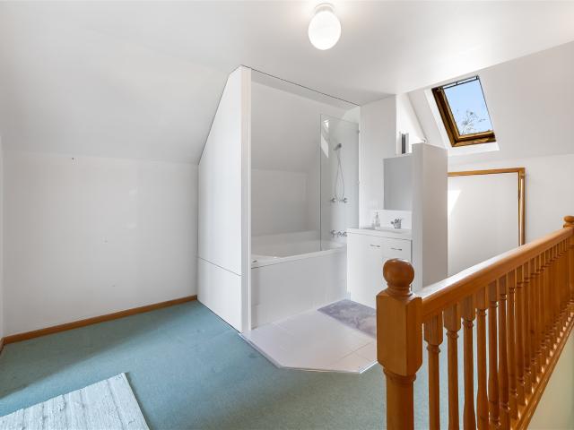 Charming Character Home with Cathedral Ceilings, Views & Triple Garaging – Prime Montville Location
