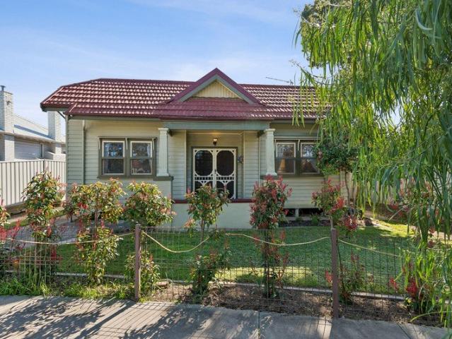 CHARMING CHARACTER HOME CLOSE TO THE CBD