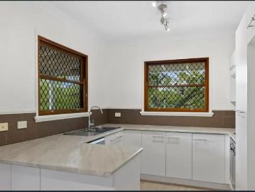 Charming Character Home Opposite Gordon Thomson Park