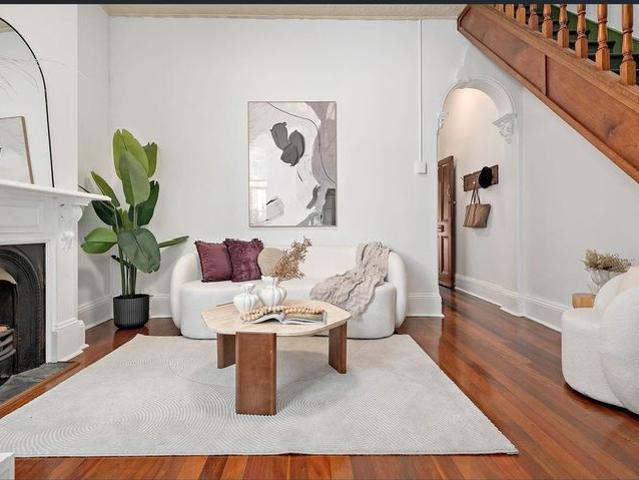 Charming Character Terrace with Rear Lane Access