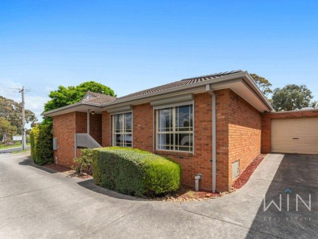 CHARMING, CHIC & LOW MAINTENANCE LIVING