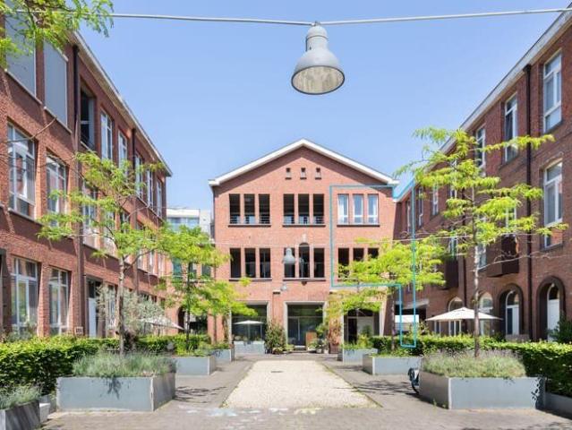 Charming city house with 2 bedrooms and covered terrace