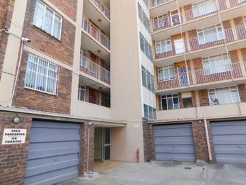 charming & comfortable 2 bedroom fla.