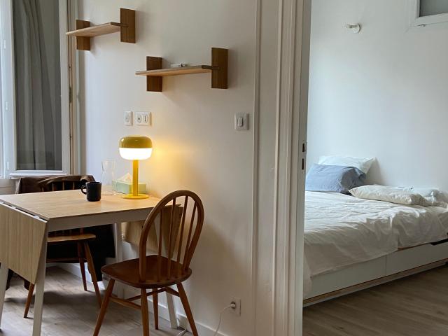 Charming, comfortable and modern 1 bedroom and 1 living room apartment, near Buzenval metro station, Paris 20e