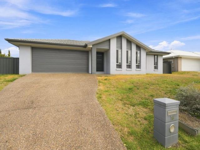 Charming & Comfortable Home in a Convenient Location