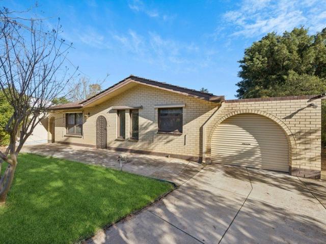 Charming, Comfortable & Perfectly Positioned
