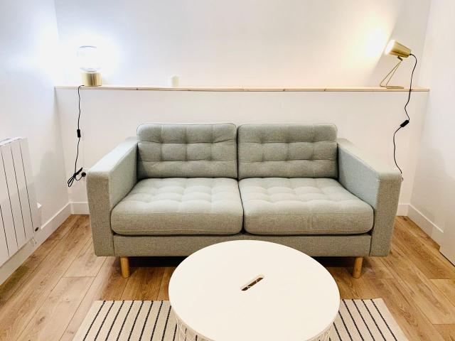 Charming, comfortable studio apartment, Paris Amsterdam Apartments for Rent