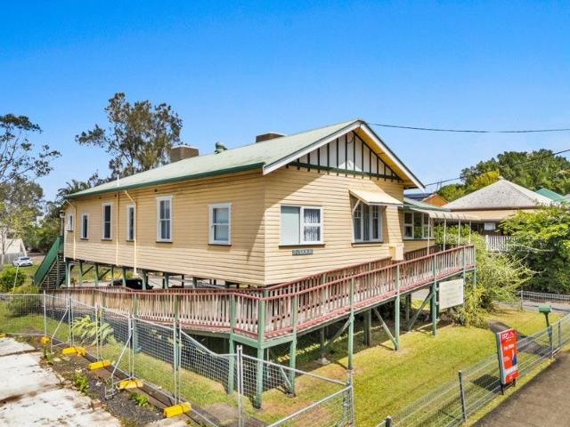 Charming Commercial Cottage