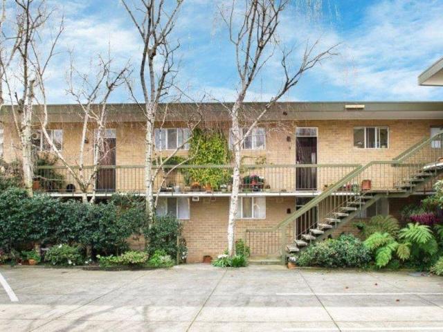 Charming & Convenient Apartment in the Heart of Toorak