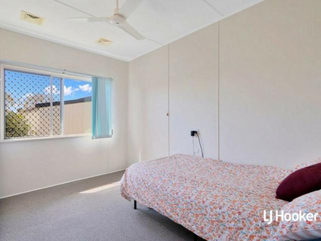 CHARMING & CONVENIENT COMFORTABLE SVENSSON HEIGHTS LIVING