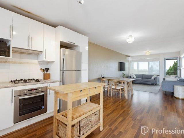 Charming & Convenient Living in Tuart Hill