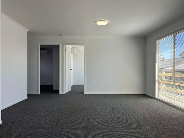 Charming & Convenient 2 Bedroom Living