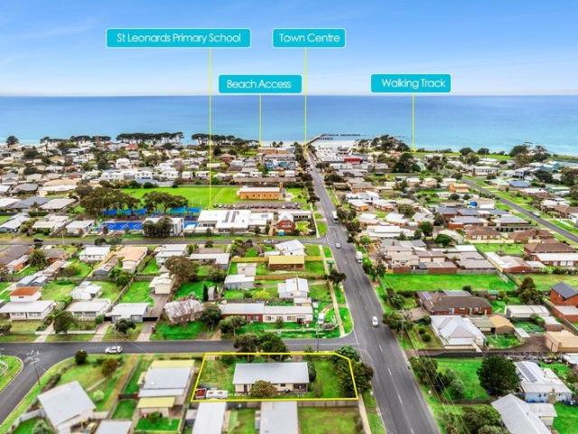 Charming Coastal Opportunity only 300m to Town!