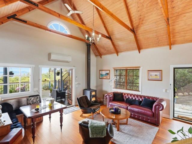 Charming Coastal Cottage