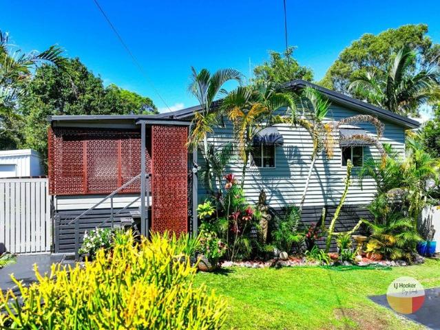 Charming Coastal Cottage Close to Sandy Beach
