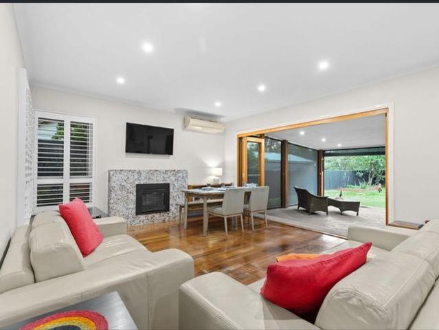 CHARMING COASTAL HAVEN IN A FANTASTIC SEAFORD LOCATION