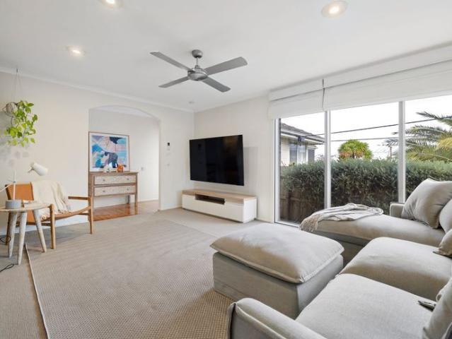 Charming Coastal Home in Parkdale – Perfect for Families