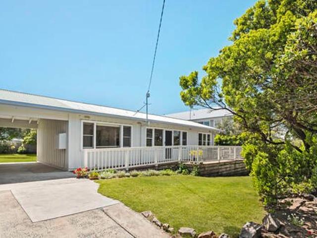 Charming Coastal Home Perfectly Positioned – Unfurnished, 6 9 months