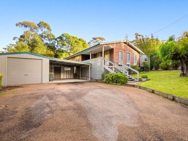 Charming Coastal Living at 37 Wood Street, Metung