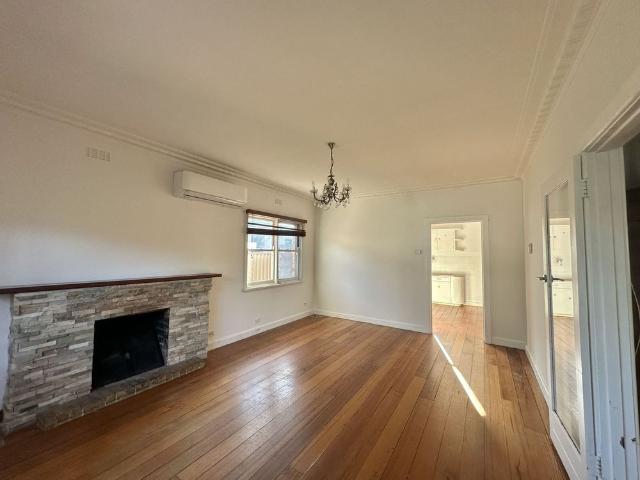 Charming Coastal Living in Prime Altona Location