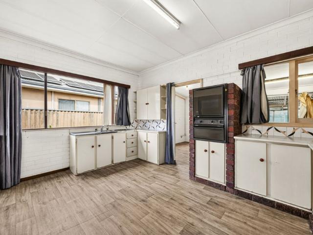 Charming Coastal Living in Sought After Wannanup
