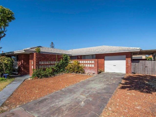 Charming Coastal Retreat at 21 Waikiki Road, Safety Bay