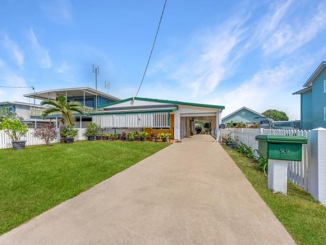 Absolute Beachfront Serenity with Gloucester Island views: The ultimate coastal lifestyle or blue chip investment