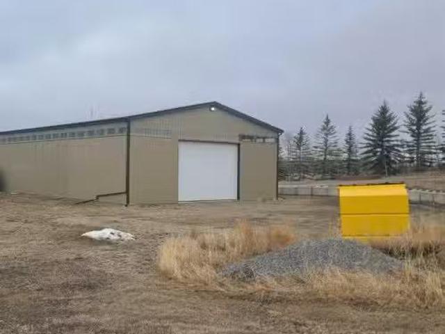 For Rent! Cochrane Lake, AB, None commercial for lease List.