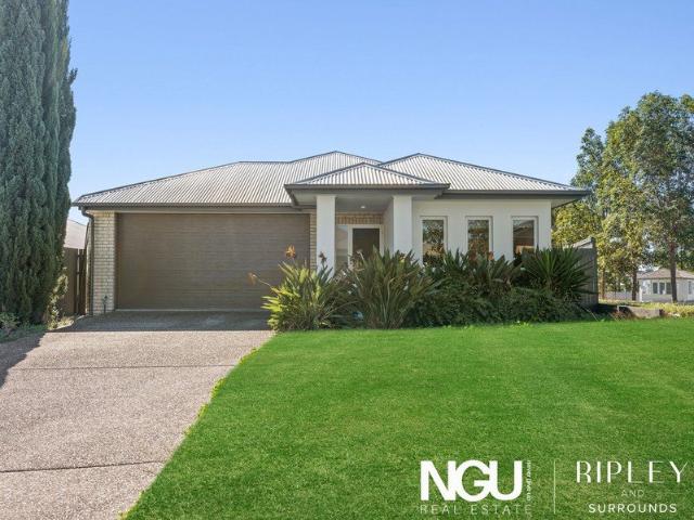 Charming Corner Block Estate Walking Distance To The Lake!