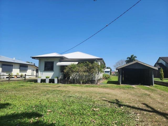 Charming Cottage on a Generous Double Block Just 8km from Ingham