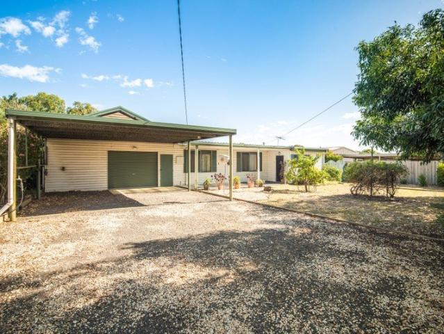 Charming Cottage on an impressive 1,137sqm allotment
