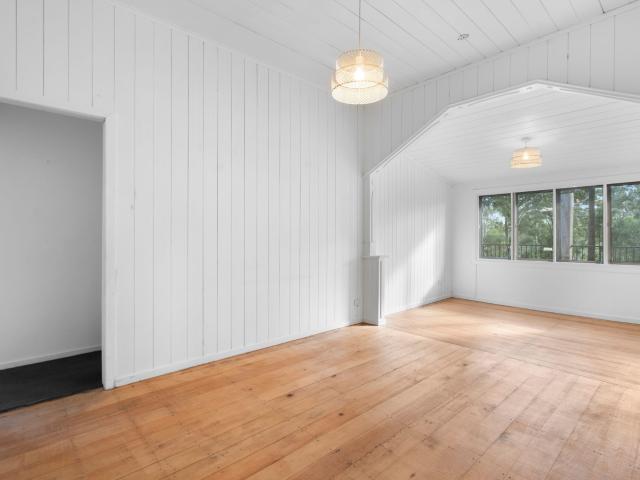 Charming Cottage on Expansive Grounds Utilities Included + Pet Friendly