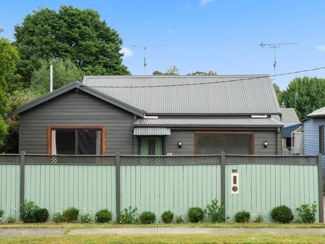 Charming Cottage, Fabulous Location