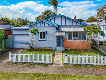 Charming Cottage in a Convenient Location