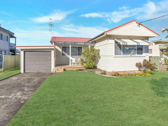 Charming Cottage in a Convenient Location
