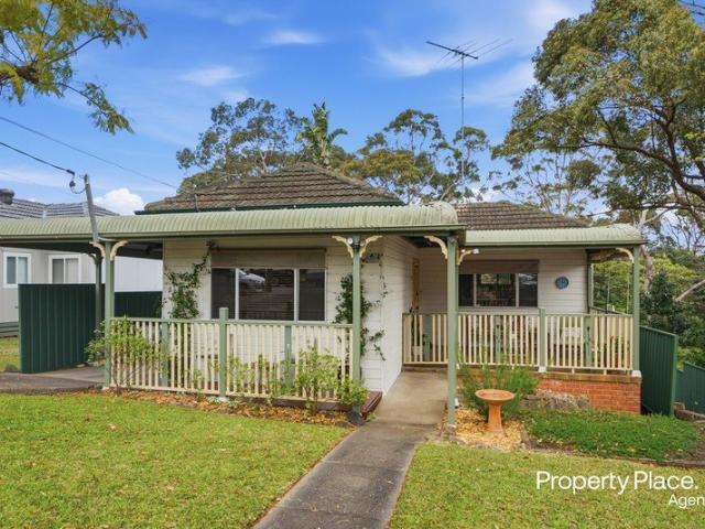 Charming Cottage in a Convenient Setting