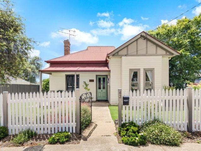 Charming Cottage in Central Gulgong