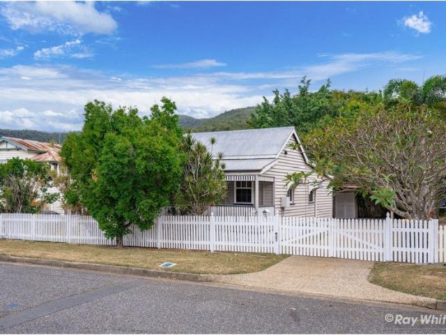 Huge block with amazng backyard