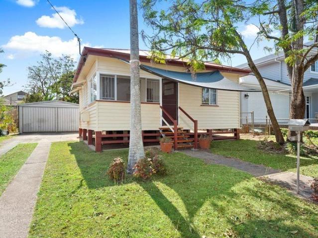 Charming Cottage in the Heart of Banyo Granny Flat Potential