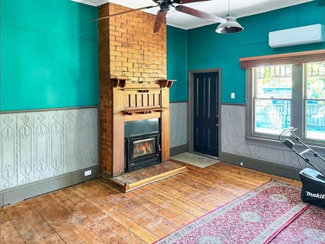 Charming Cottage Living with Space to Enjoy