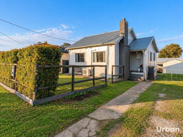 Charming Cottage Living in the Heart of Kurri Kurri