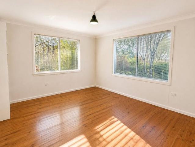 Charming Cottage Living in the Heart of Wentworth Falls!