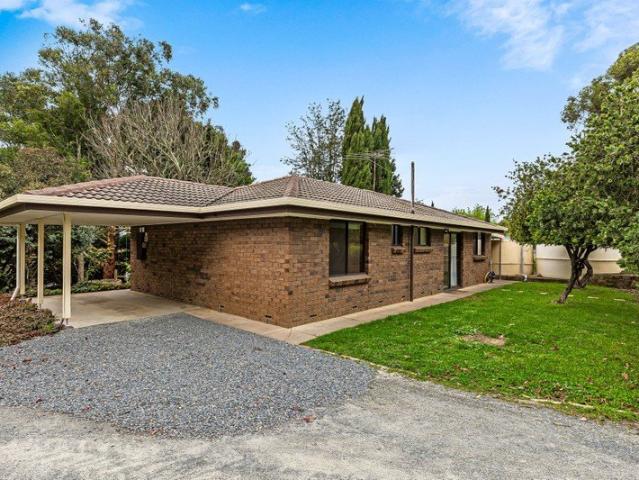 Charming Cottage Living in the Heart of Uraidla