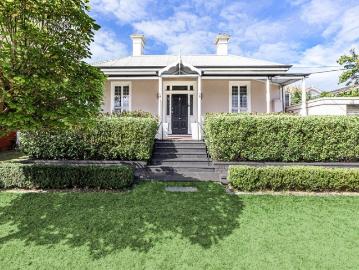 Charming Cottage Living in a Blue Chip Warrnambool Location