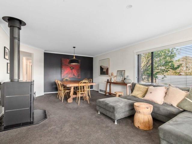 Charming Cottage Living in Berridale: 12 Month lease available