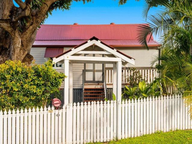 Charming Cottage Living on 506m² Ideal First Home