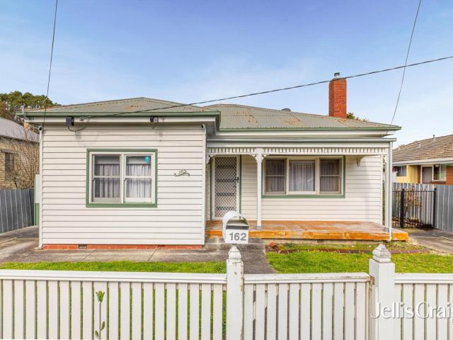 Charming Cottage Style Home in Convenient Ballarat Location